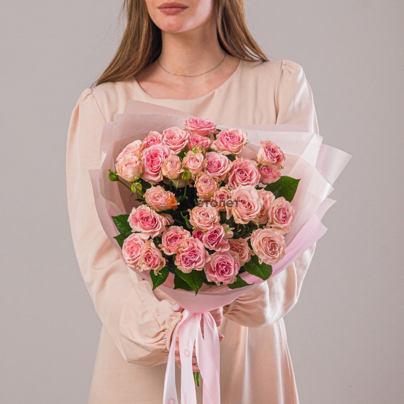 11 кустовых роз