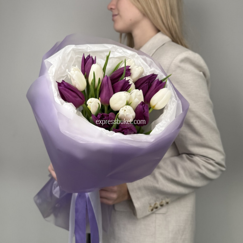 Букет с тюльпанами микс